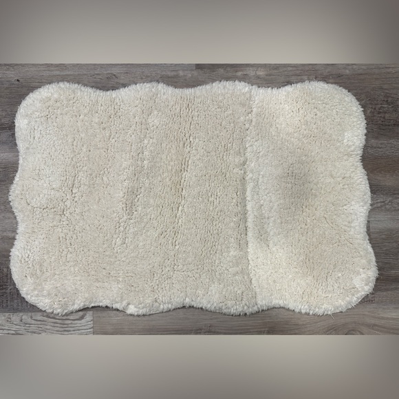 20"x30" Scallop Bath Rug Cream - Threshold™ - Picture 3 of 9